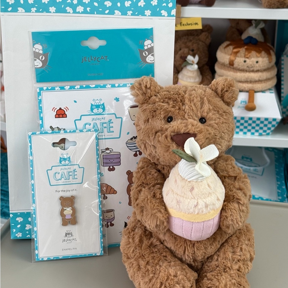 Jellycat Cupcake Bear. Discontinued Shanghai Exclusive Limited Edition.